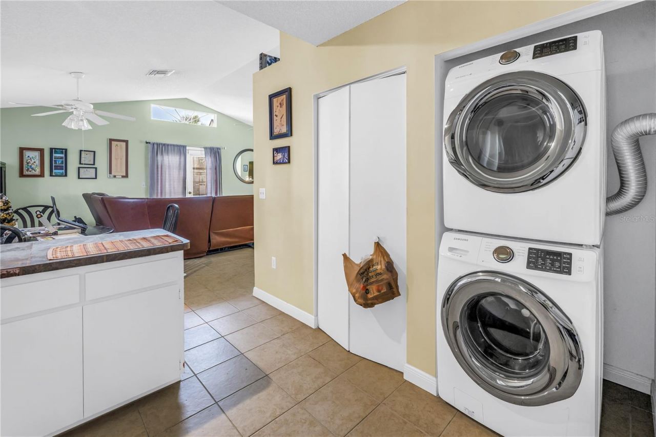 208 N Spring Boulevard, Tarpon Springs, FL 34689 Photo
