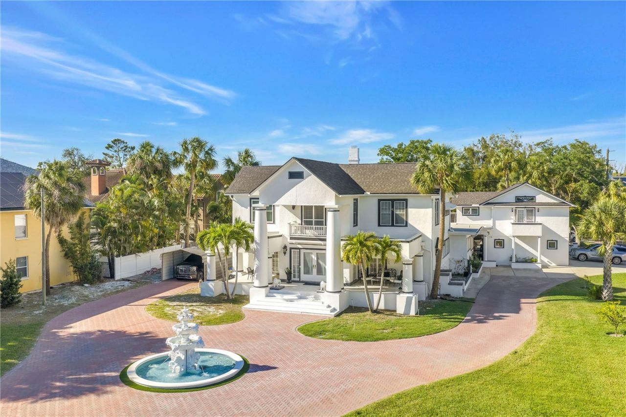 208 N Spring Boulevard, Tarpon Springs, FL 34689 Photo