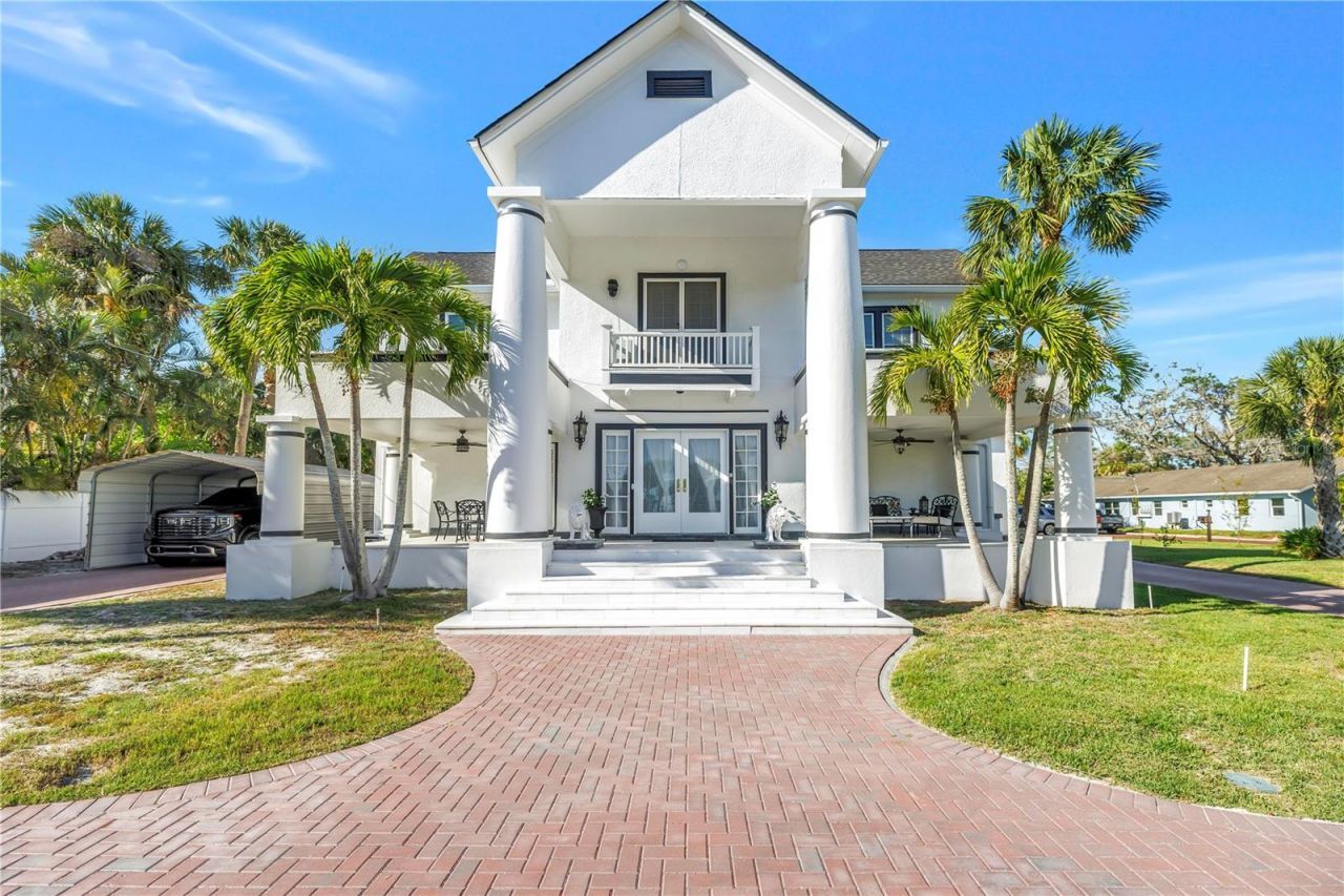 208 N Spring Boulevard, Tarpon Springs, FL 34689 Photo