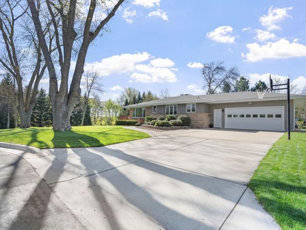 616 Elm Avenue SE, Montgomery, MN 56069
