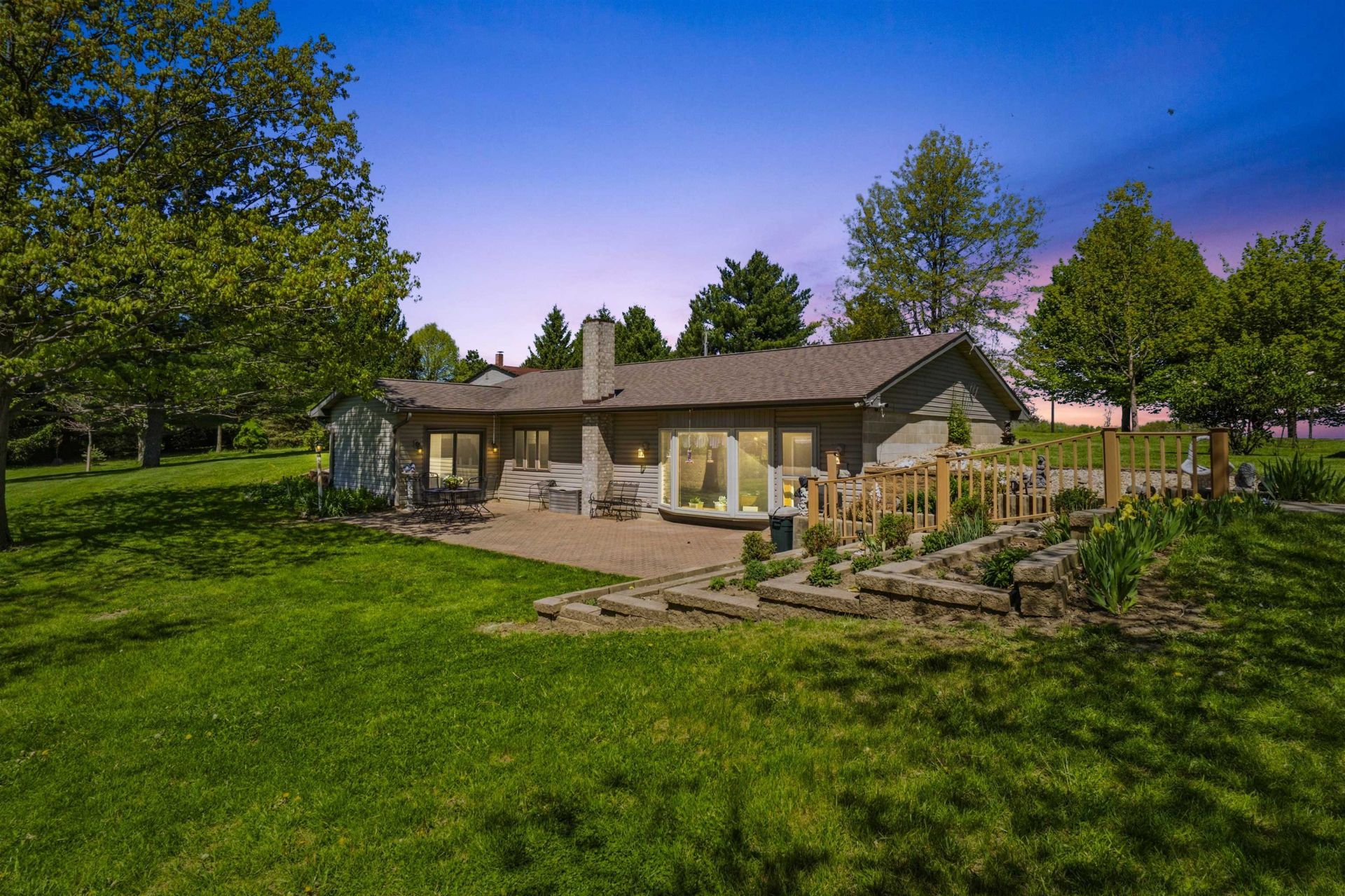 22946 Drake Road, Elgin, IA 52141 Main Photo