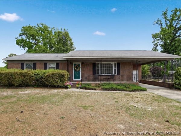 1413 Camelot Drive, Fayetteville, NC 28304
