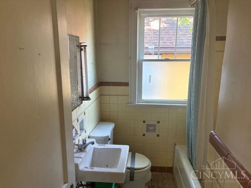 2845 lawndale, Cincinnati, OH 45212 Photo 12