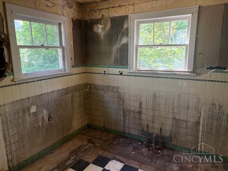 2845 lawndale, Cincinnati, OH 45212 Photo 8