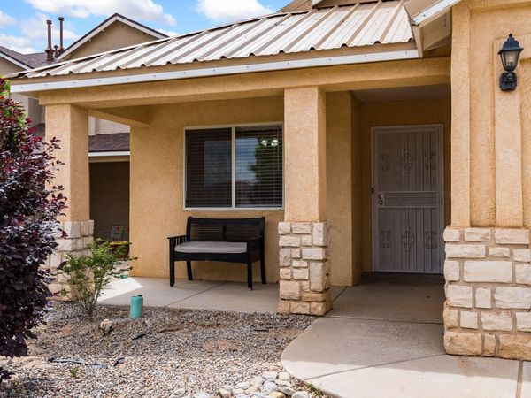 1261 Avenida Esplendida NW, Los Lunas, NM 87031