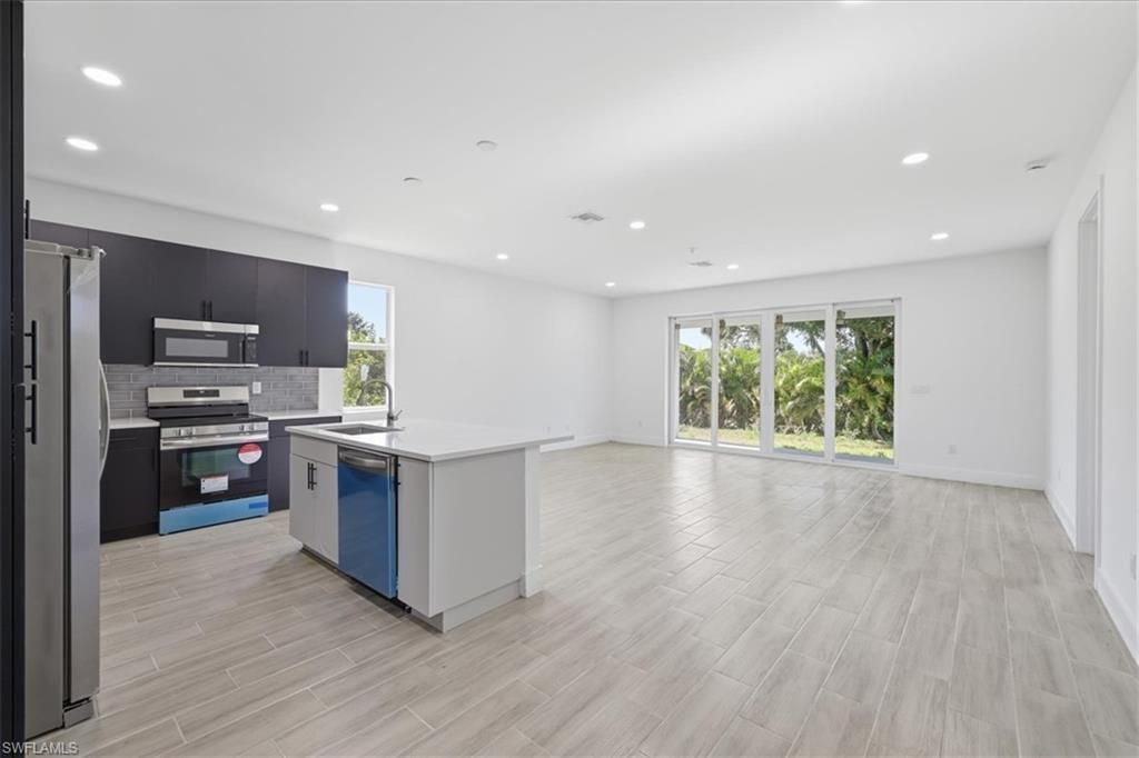 136 Lomas Rd, Rotonda West, FL 33947 Photo