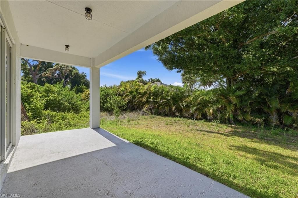 136 Lomas Rd, Rotonda West, FL 33947 Photo