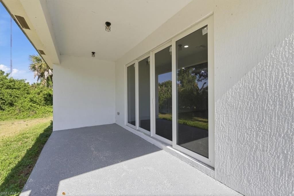 136 Lomas Rd, Rotonda West, FL 33947 Photo