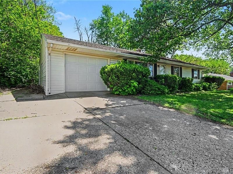 213 S Breiel Boulevard, Middletown, OH 45044 Photo 3