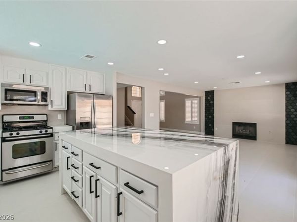 7836 Calico Flower Avenue, Las Vegas, NV 89128