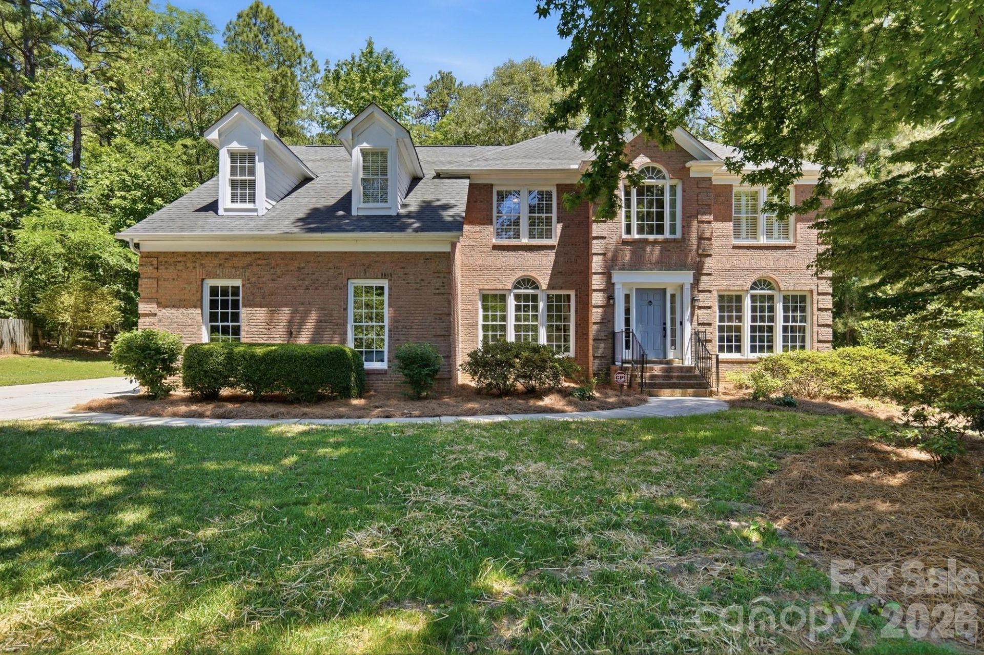 4432 Mountain Cove Drive, Charlotte, NC 28216 Main Photo