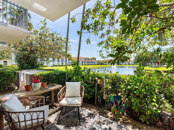 2012 Alta Meadows Lane, Unit 111, Delray Beach, FL 33444
