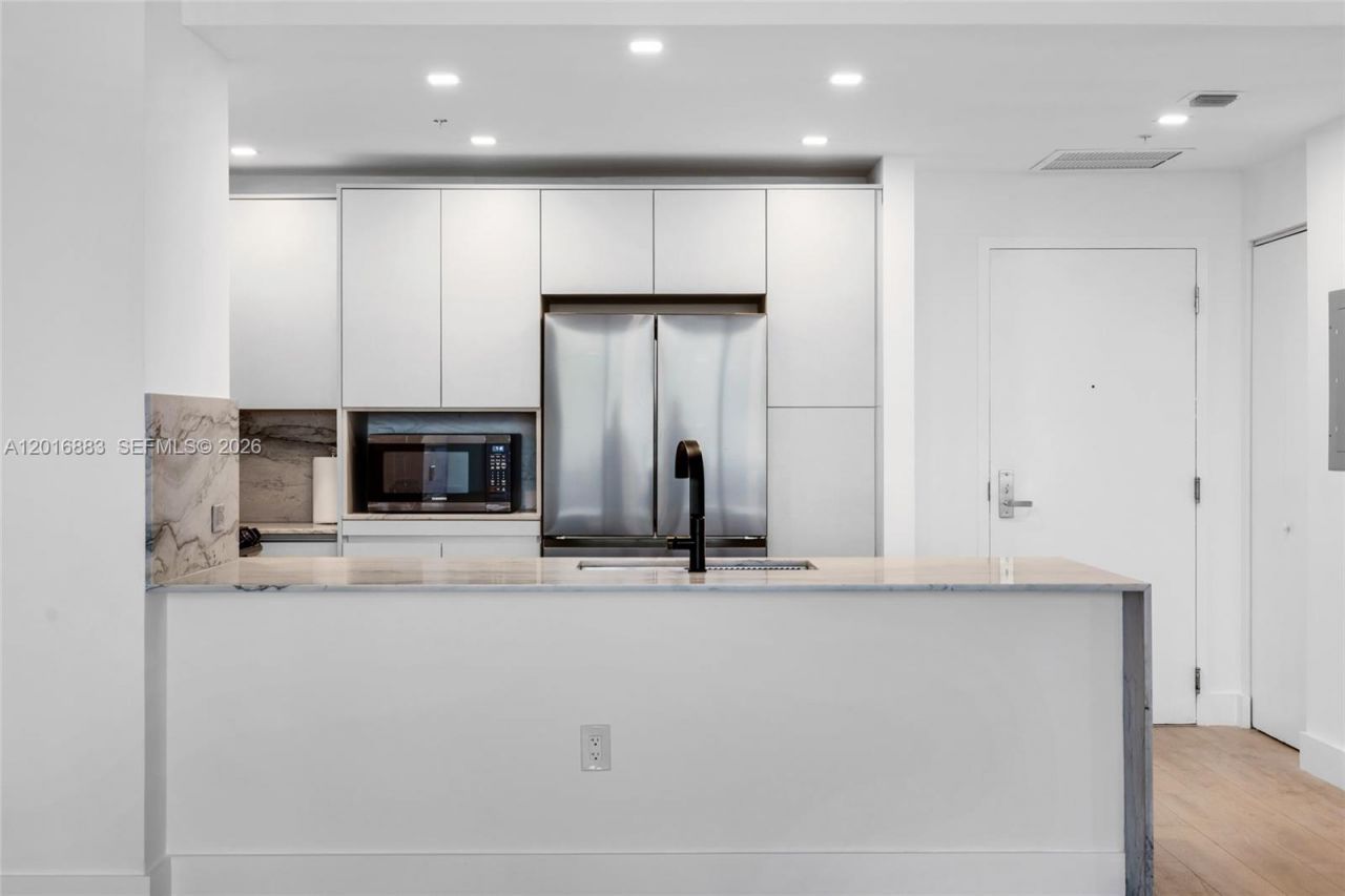 7901 Hispanola Ave , Unit 2007, North Bay Village, FL 33141 Photo