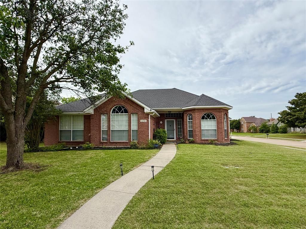 1658 Glenmore Drive, Lewisville, TX 75077 Main Photo