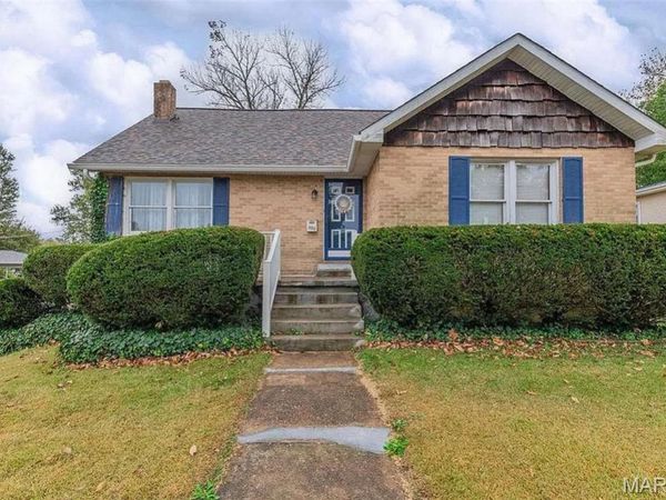 300 10th Street , Crystal City, MO 63019