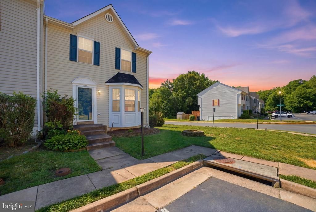 1111 Kings Crest Drive, Stafford, VA 22554 Main Photo