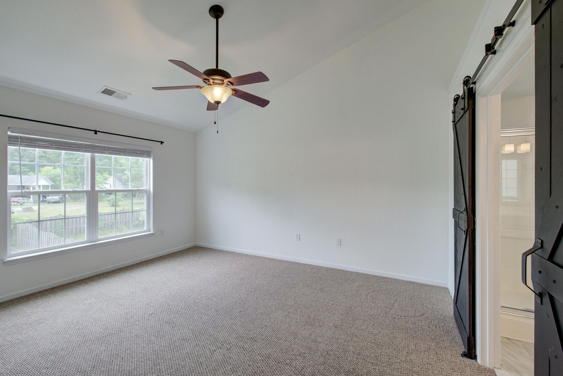 1054 Whitlow Boulevard Photo 15