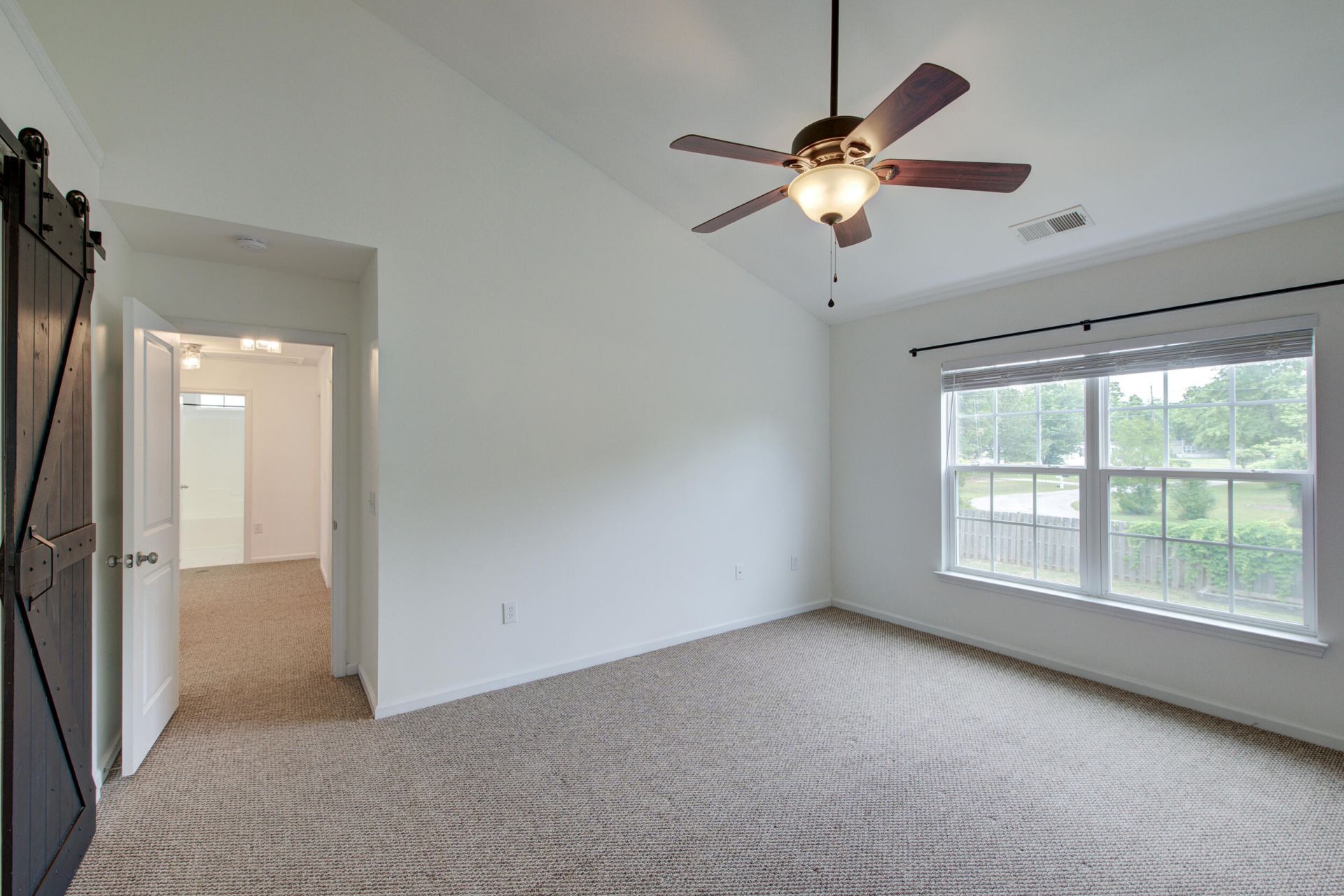 1054 Whitlow Boulevard Photo 16