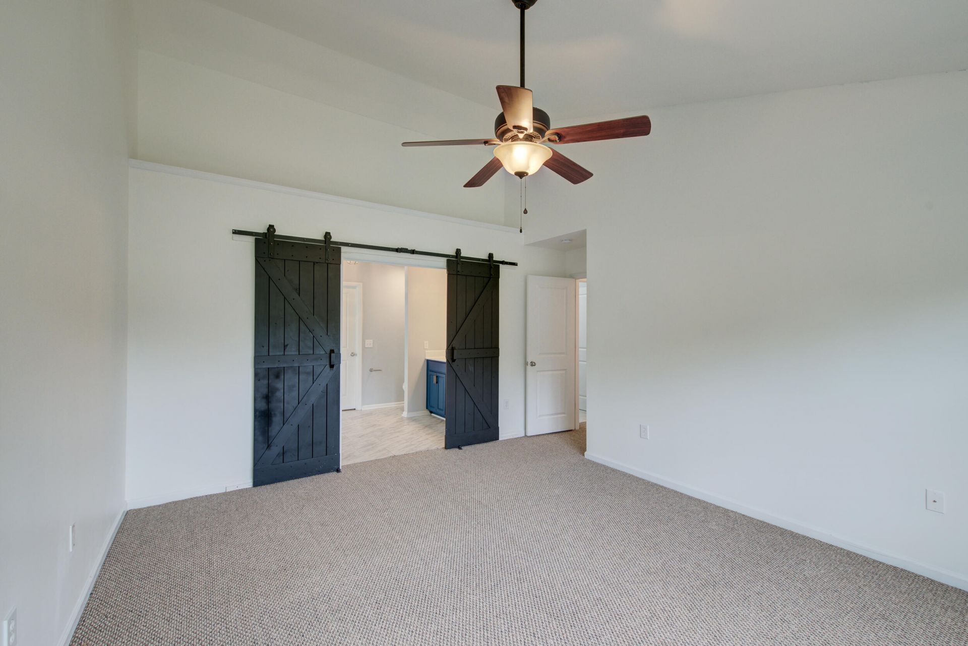 1054 Whitlow Boulevard Photo 18