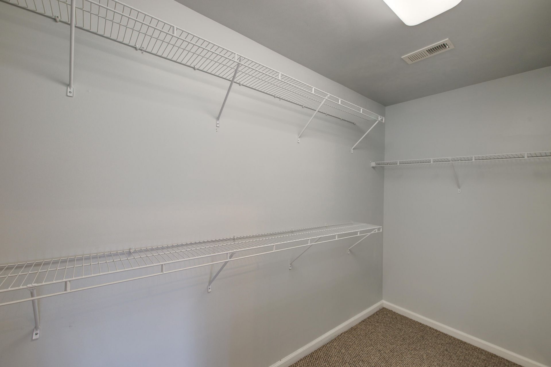 1054 Whitlow Boulevard Photo 21