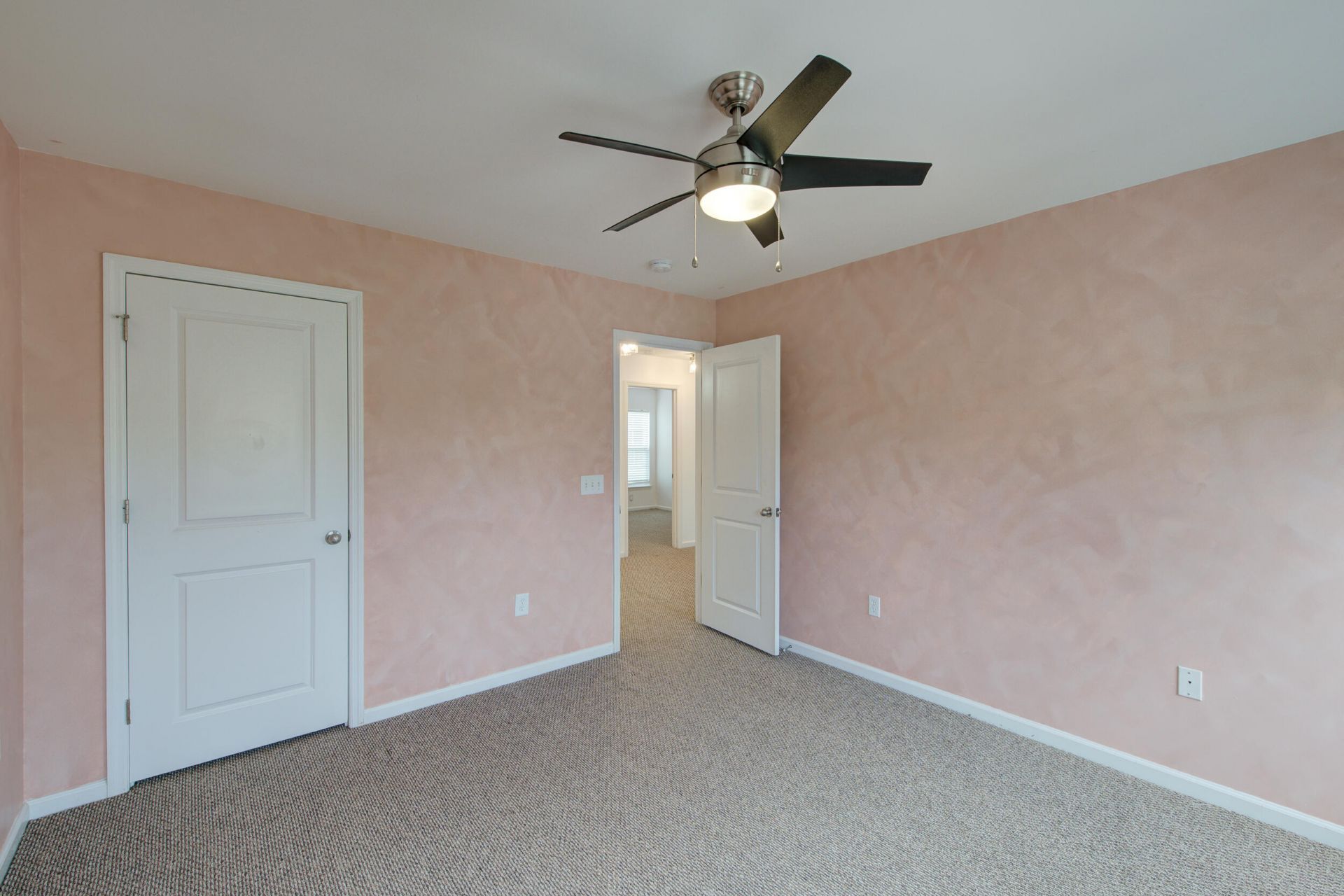 1054 Whitlow Boulevard Photo 24