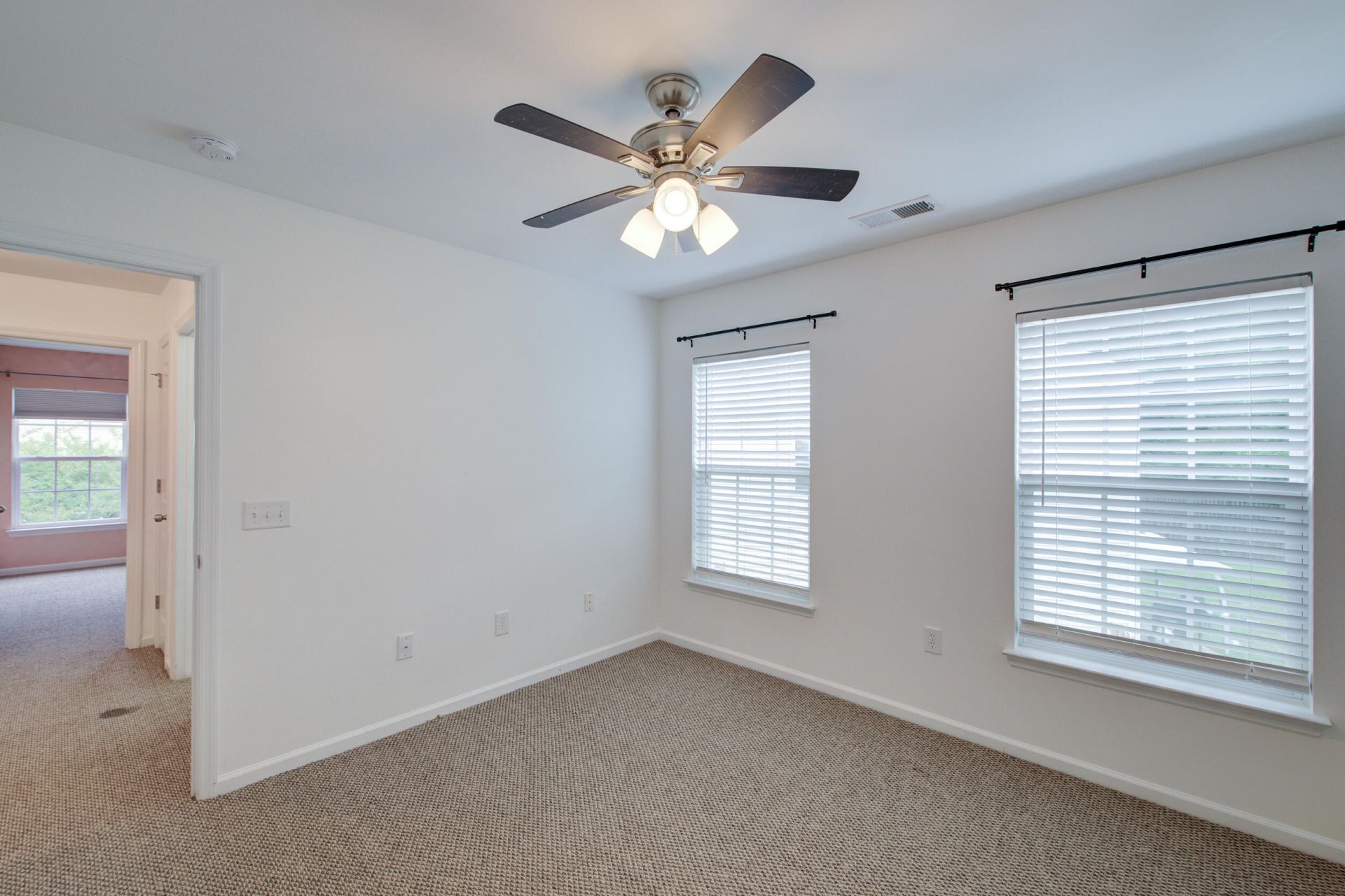 1054 Whitlow Boulevard Photo 30