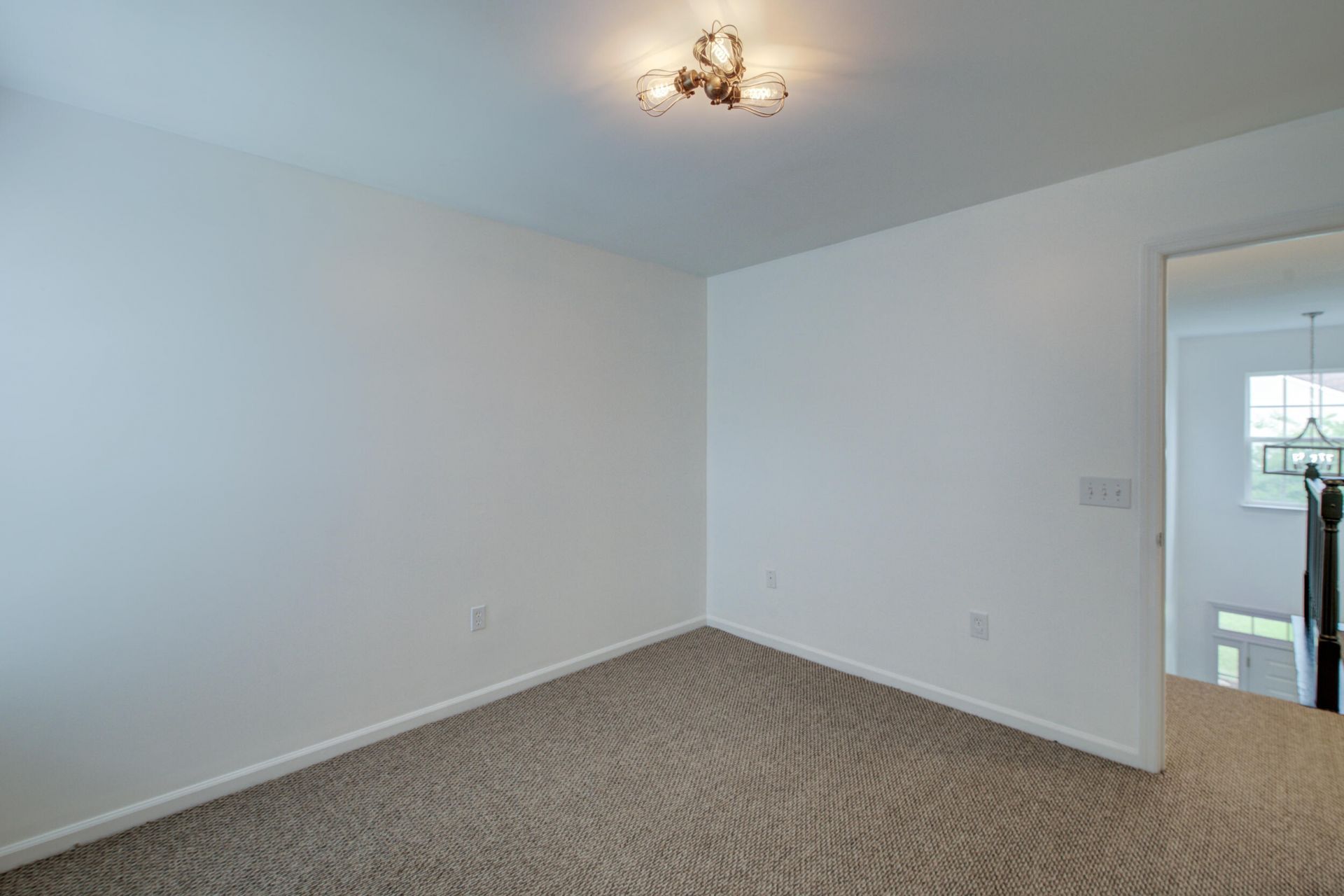 1054 Whitlow Boulevard Photo 34