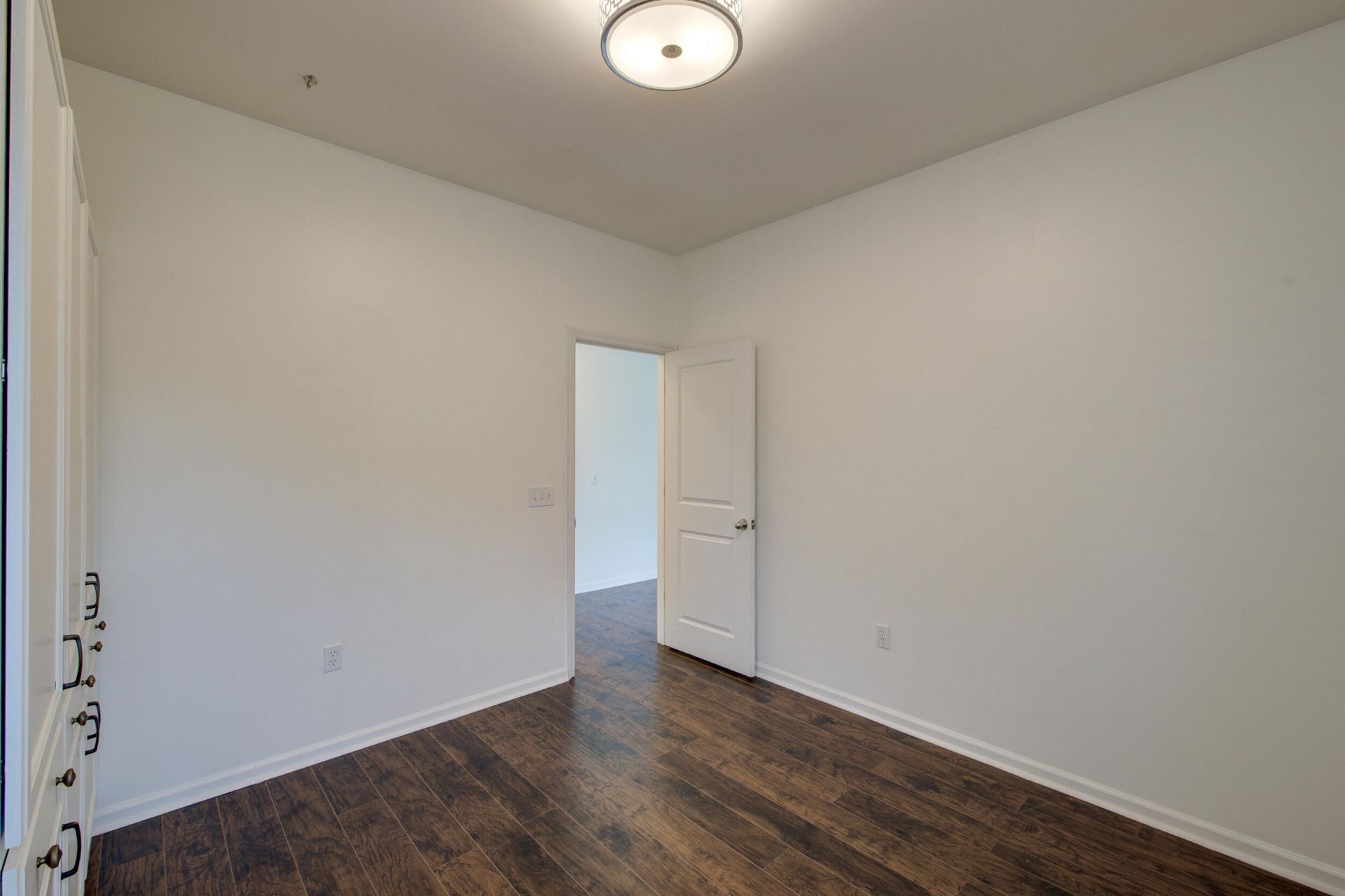 1054 Whitlow Boulevard Photo 37