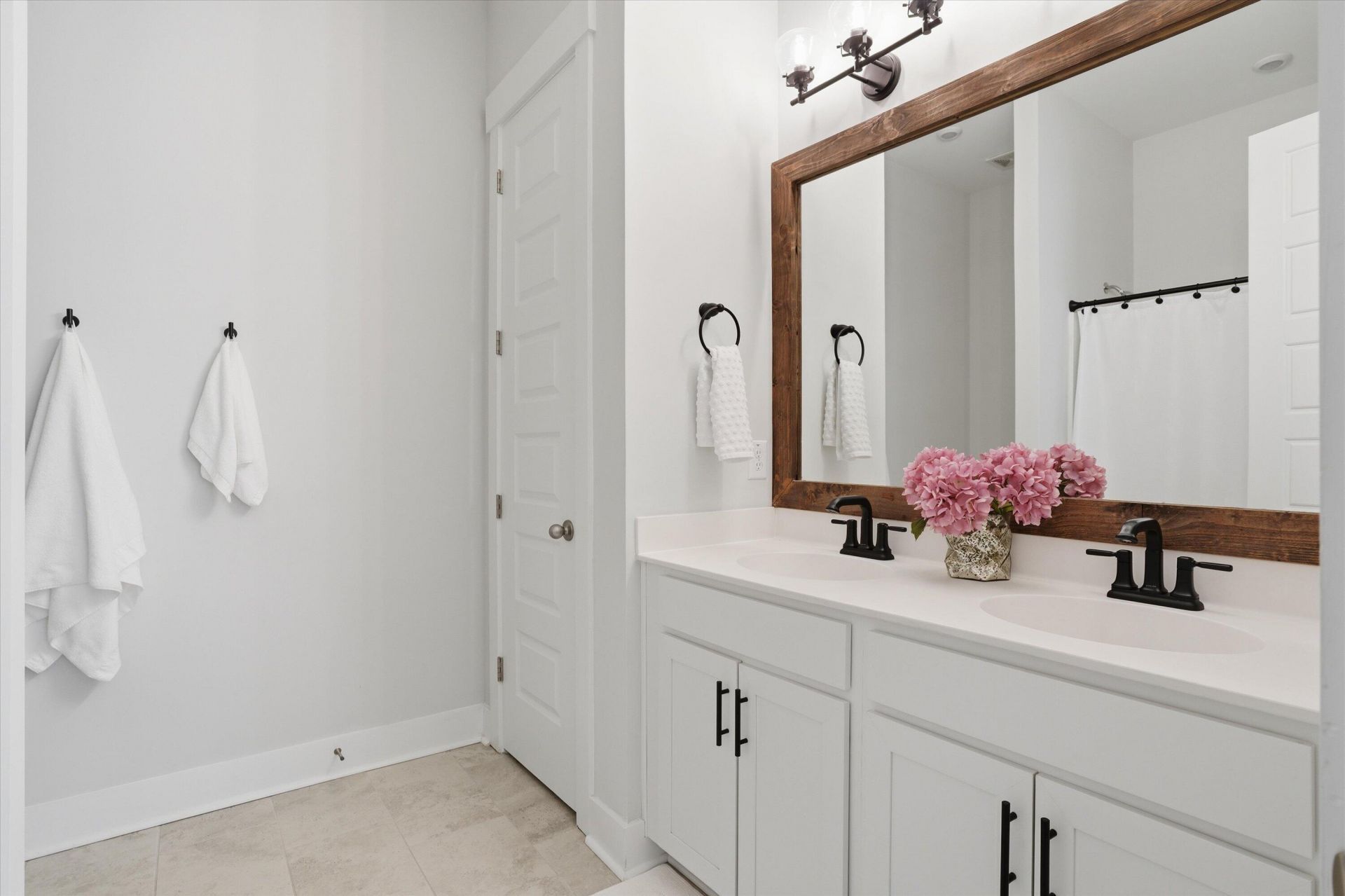 131 Trumpet Vine Drive Photo 17