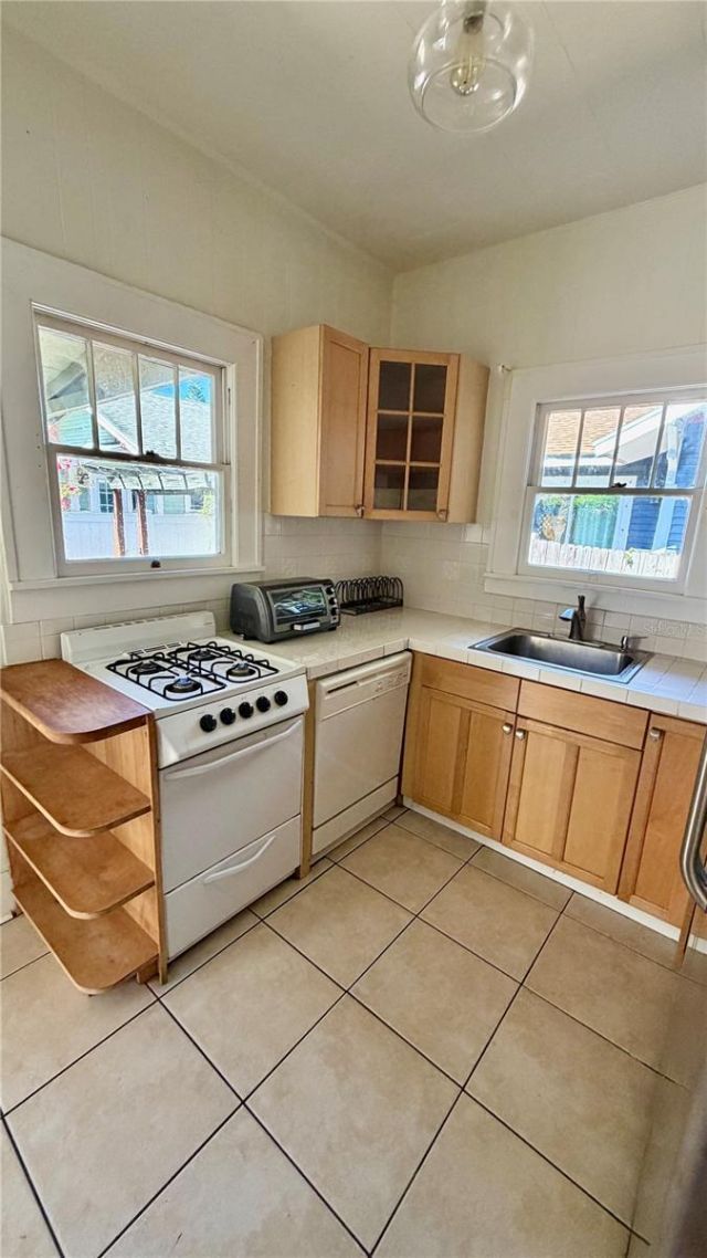 640 9th Avenue N, Saint Petersburg, FL 33701 Photo