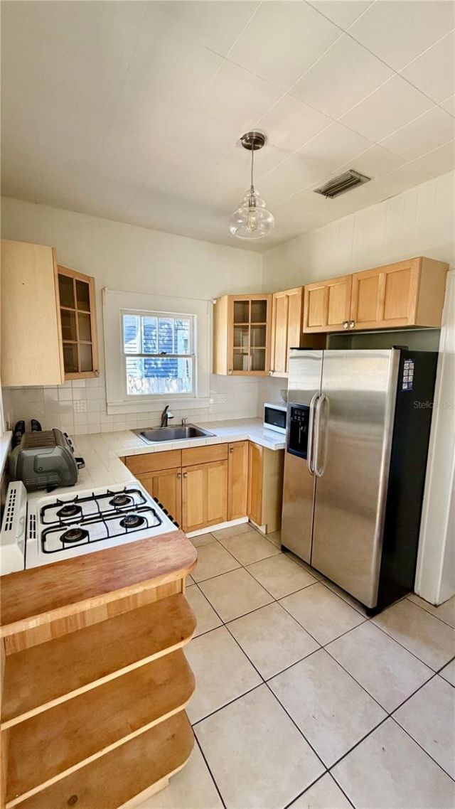 640 9th Avenue N, Saint Petersburg, FL 33701 Photo