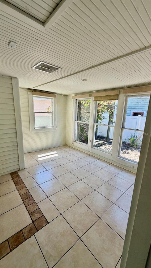 640 9th Avenue N, Saint Petersburg, FL 33701 Photo