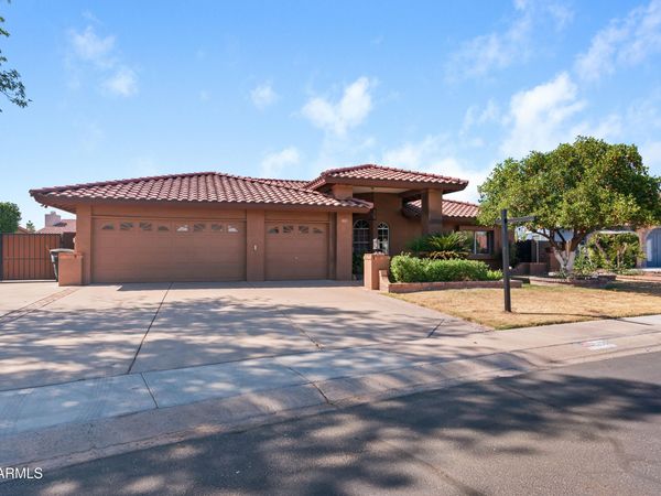 12332 N 71ST Lane, Peoria, AZ 85381