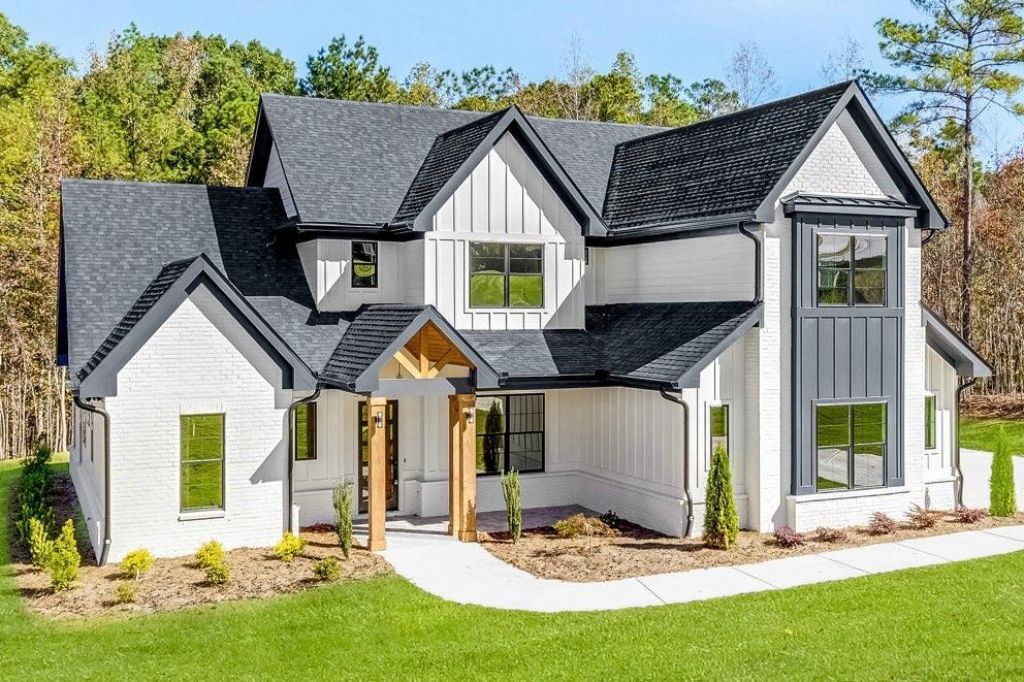 121 Forest Berry Court Newnan, GA 30265