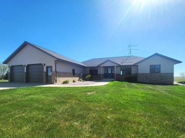 1338 140th Avenue, Holland, MN 56139
