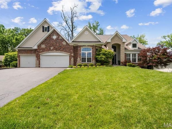 1535 Fawnvalley Drive , Des Peres, MO 63131
