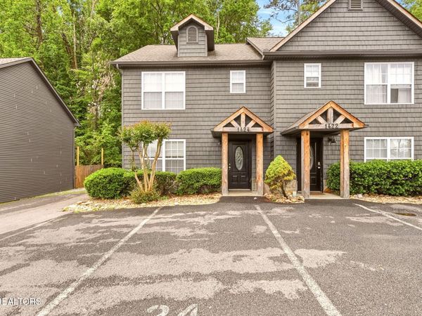 1424 William Holt Blvd, Sevierville, TN 37862