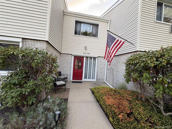 42 Richmond Boulevard , Unit 1B, Ronkonkoma, NY 11779