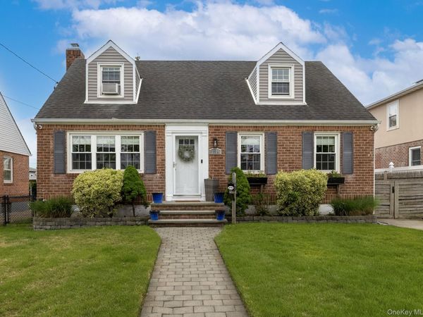 1714 Broadway , New Hyde Park, NY 11040