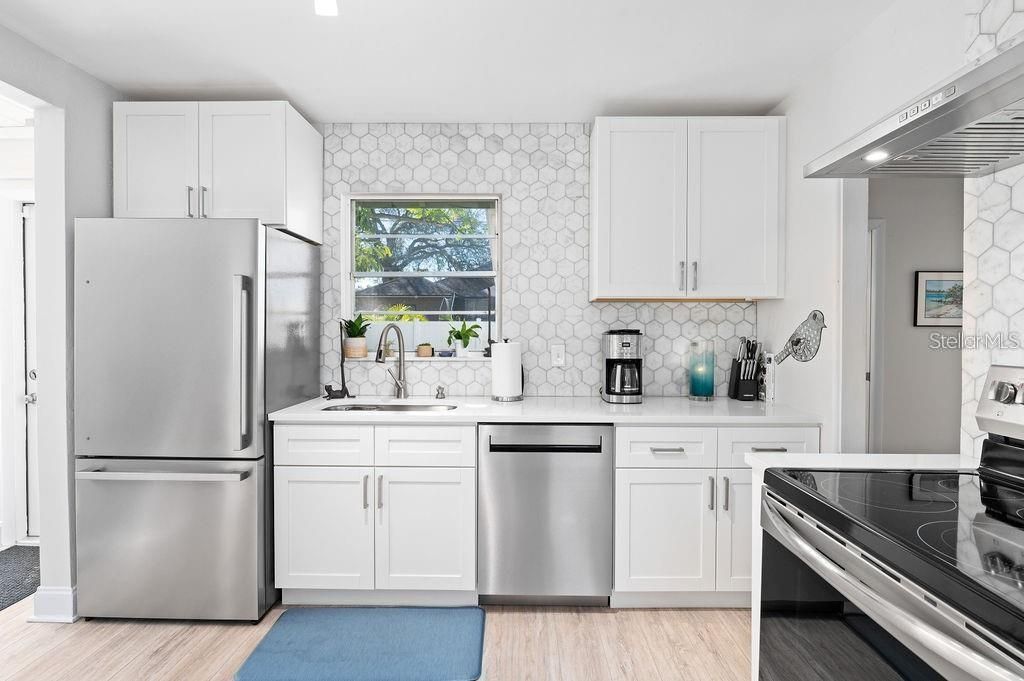 2676 Martin Street , Sarasota, FL 34237 Photo