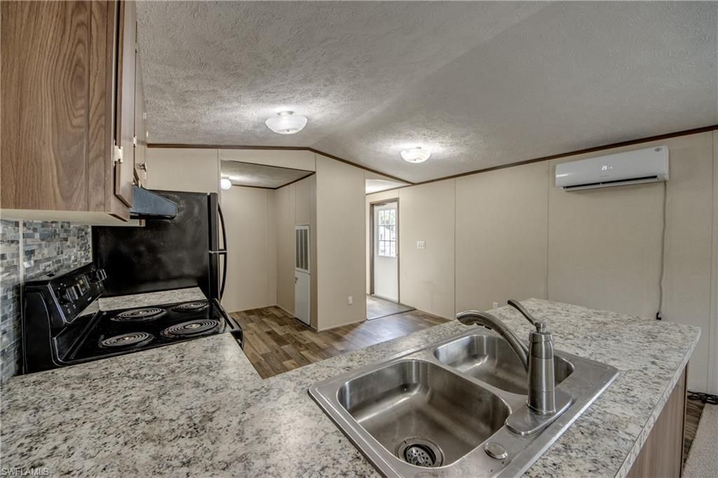 352 Sacramento St , North Fort Myers, FL 33903 Photo