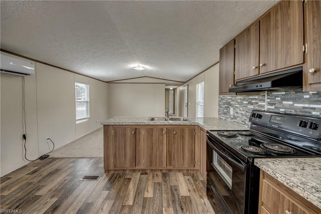 352 Sacramento St , North Fort Myers, FL 33903 Photo
