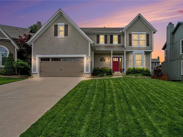 8616 W 127TH Place, Overland Park, KS 66213