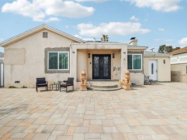 6545 Kraft Avenue, North Hollywood, CA 91606