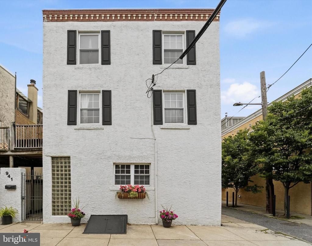 941 Montrose Street, Philadelphia, PA 19147 Main Photo