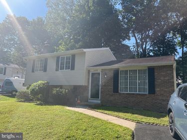 8465 YELLOW LEAF COURT, SPRINGFIELD, VA 22153