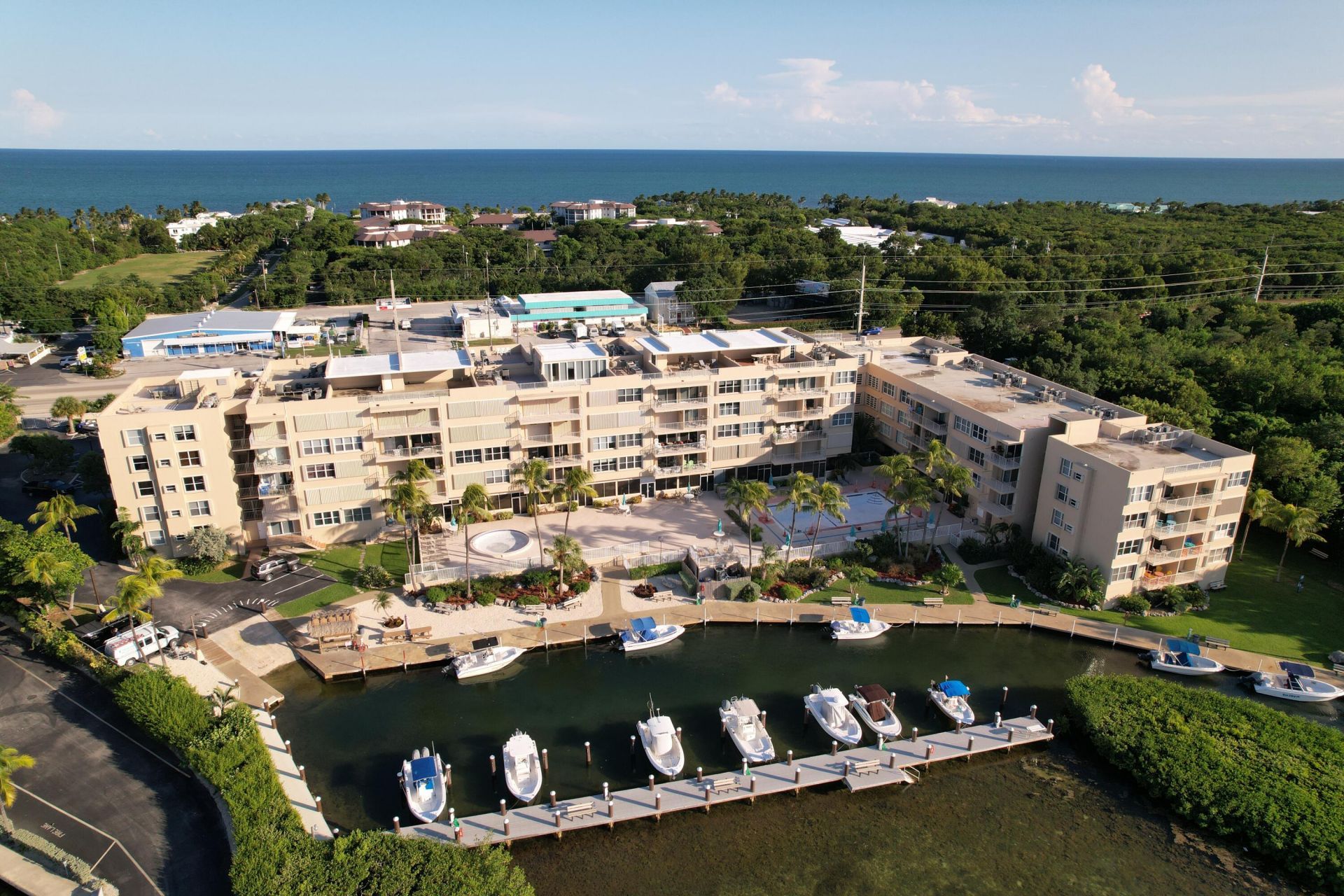 88500 Overseas Highway, Unit APT 424, Tavernier, FL 33070 Photo
