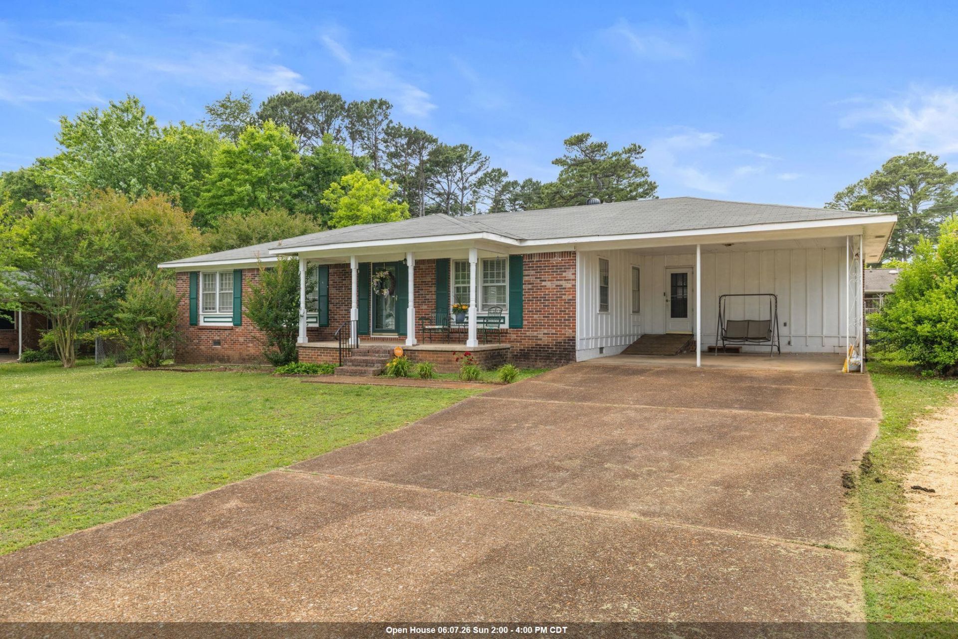 2163 Estaline Dr, Florence, AL 35630 Main Photo