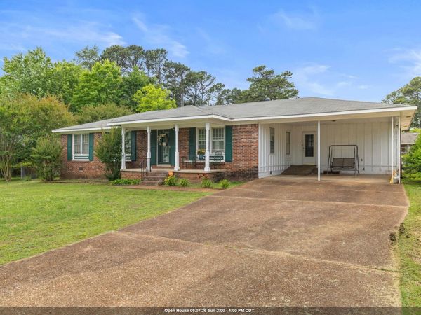 2163 Estaline Dr, Florence, AL 35630