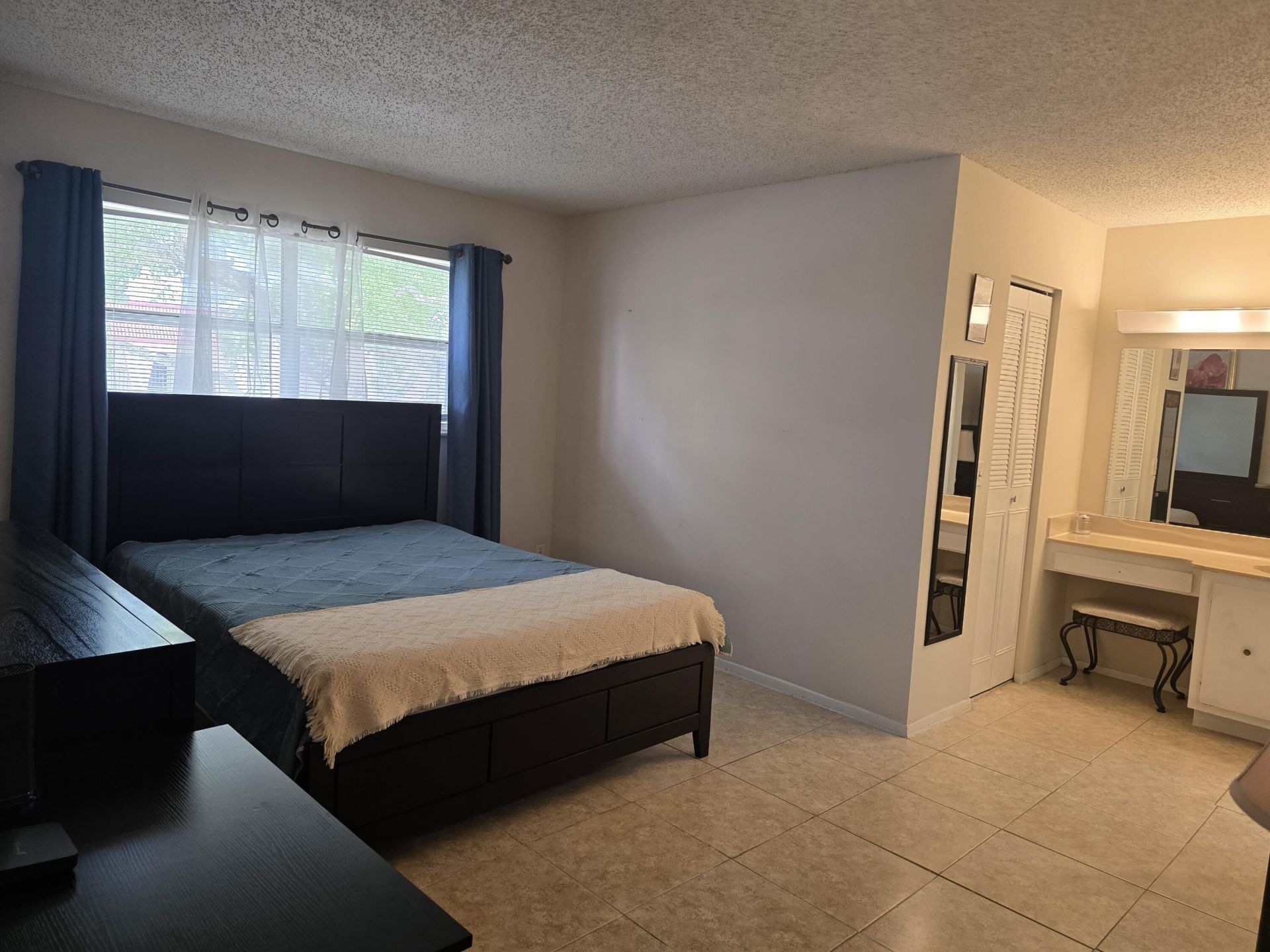 177 Lake Dora Drive, West Palm Beach, FL 33411 Photo